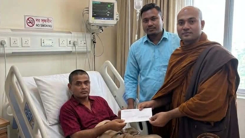 ক্যান্সার আক্রান্ত ধনা বড়ুয়ার পাশে সম্বুদ্ধ ঐক্য পরিষদ
