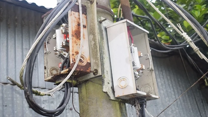 রাতের অন্ধকারে তার চুরি, খুলনা মহানগরে নিরাপত্তা নিয়ে প্রশ্ন