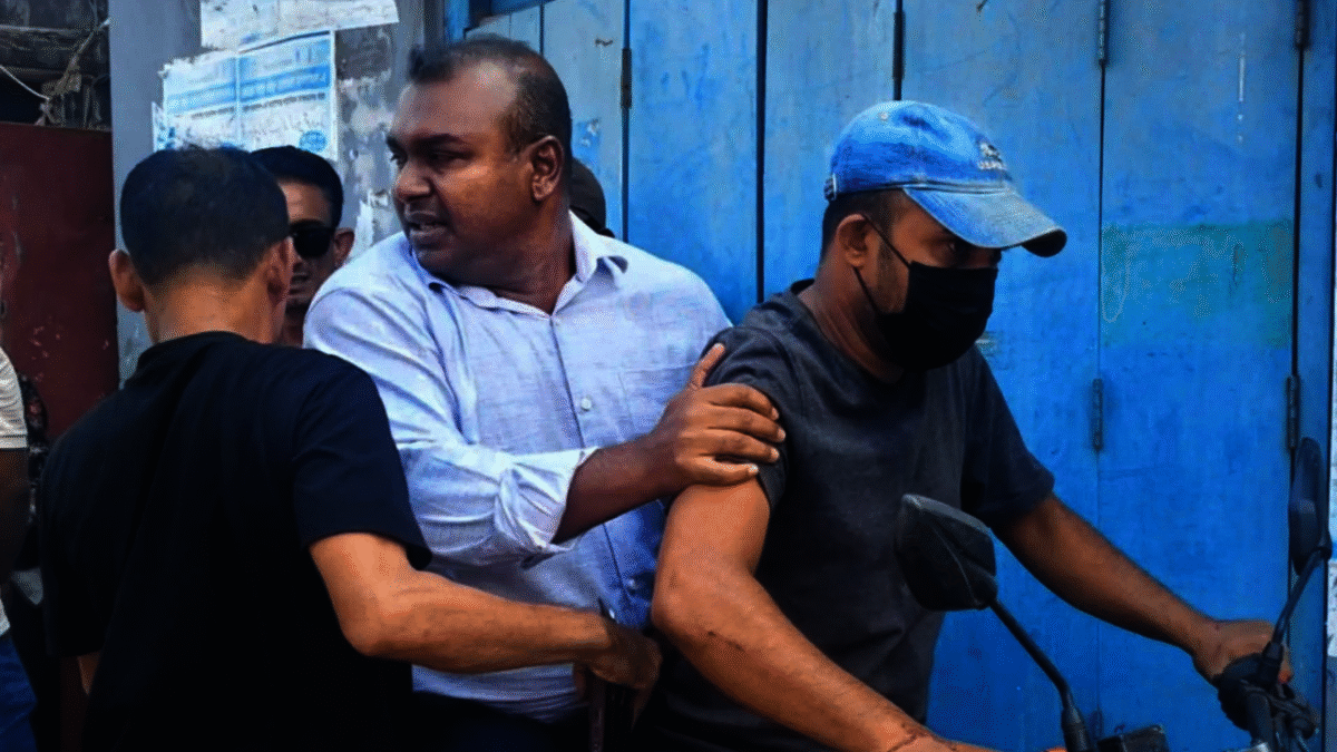 খুলনায় সাব-রেজিস্ট্রারকে নিয়ে অপহরণ রহস্য, তদন্তে পুলিশ